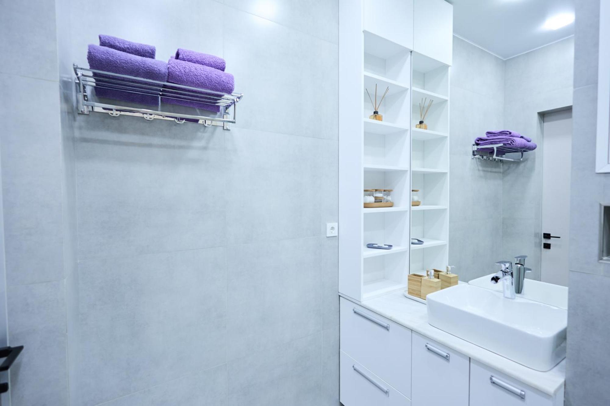 Lovely 1-Bedroom Rental Unit In Downtown Dushanbe Exterior photo